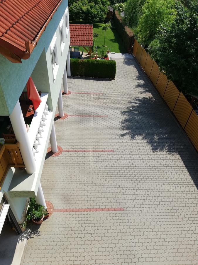 Aal Vendeghaz Apartment Heviz Exterior photo